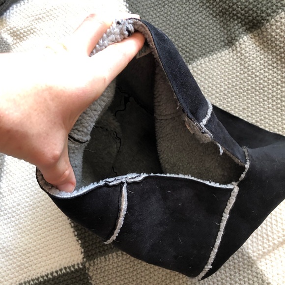 Old navy Sherpa lined purse - Picture 3 of 6